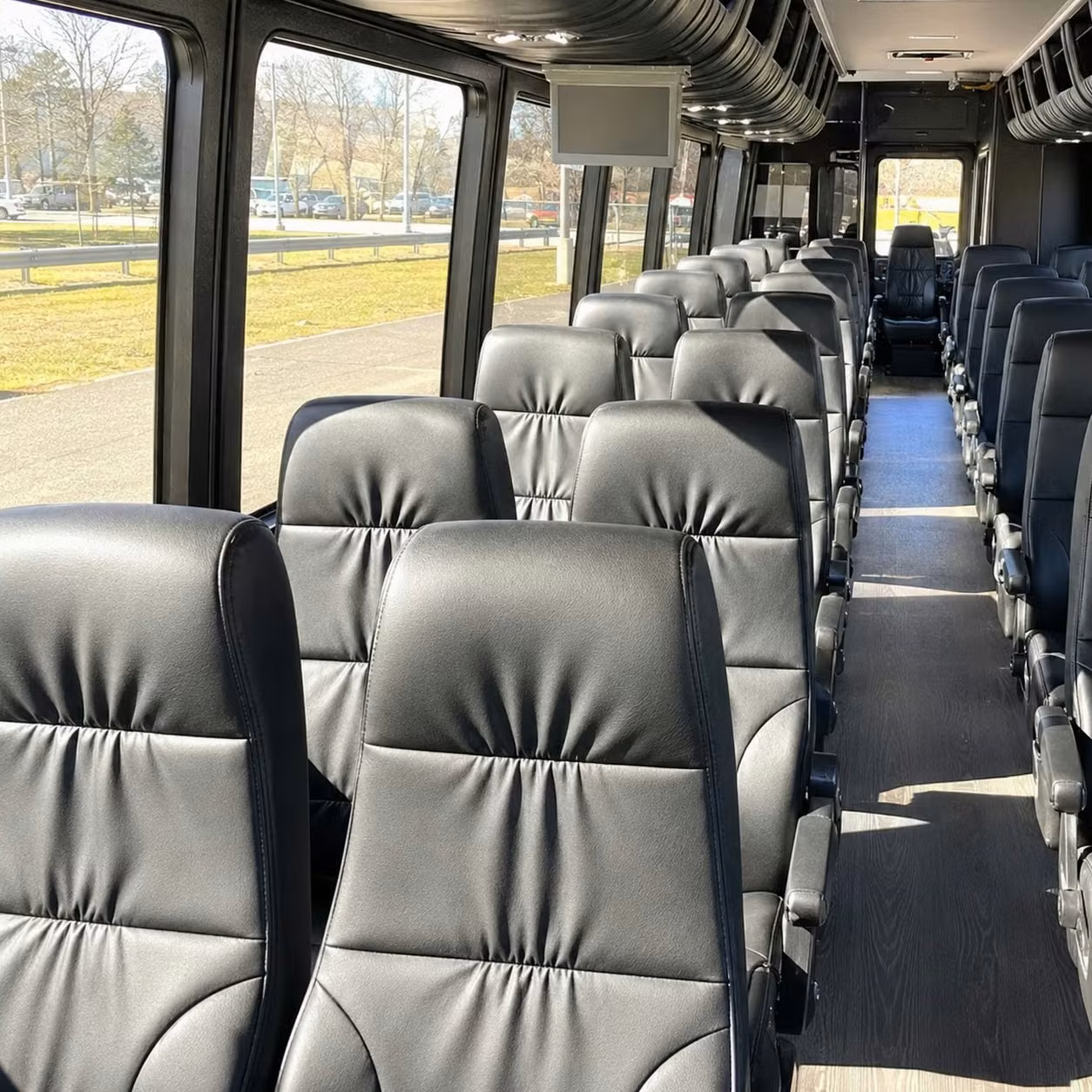 shoreline 35 passenger minibus rental