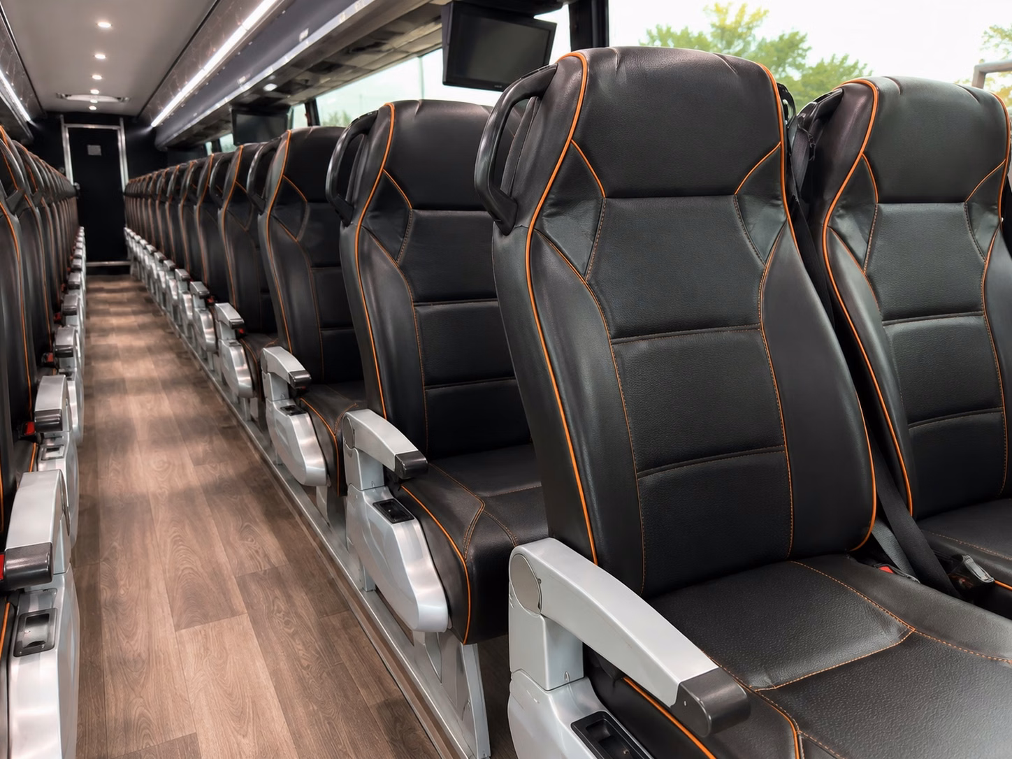 shorelinecharterbuscompany com is ready to get your shoreline group to lumen field on game day